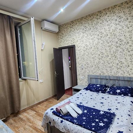 Hotel ,,Mega" Tiflis Exterior foto