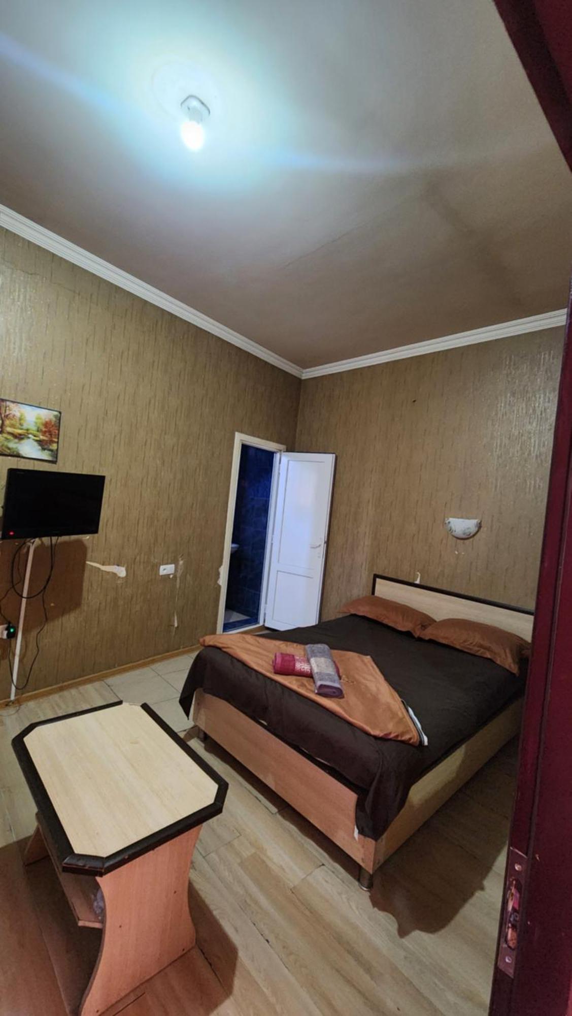 Hotel ,,Mega" Tiflis Exterior foto