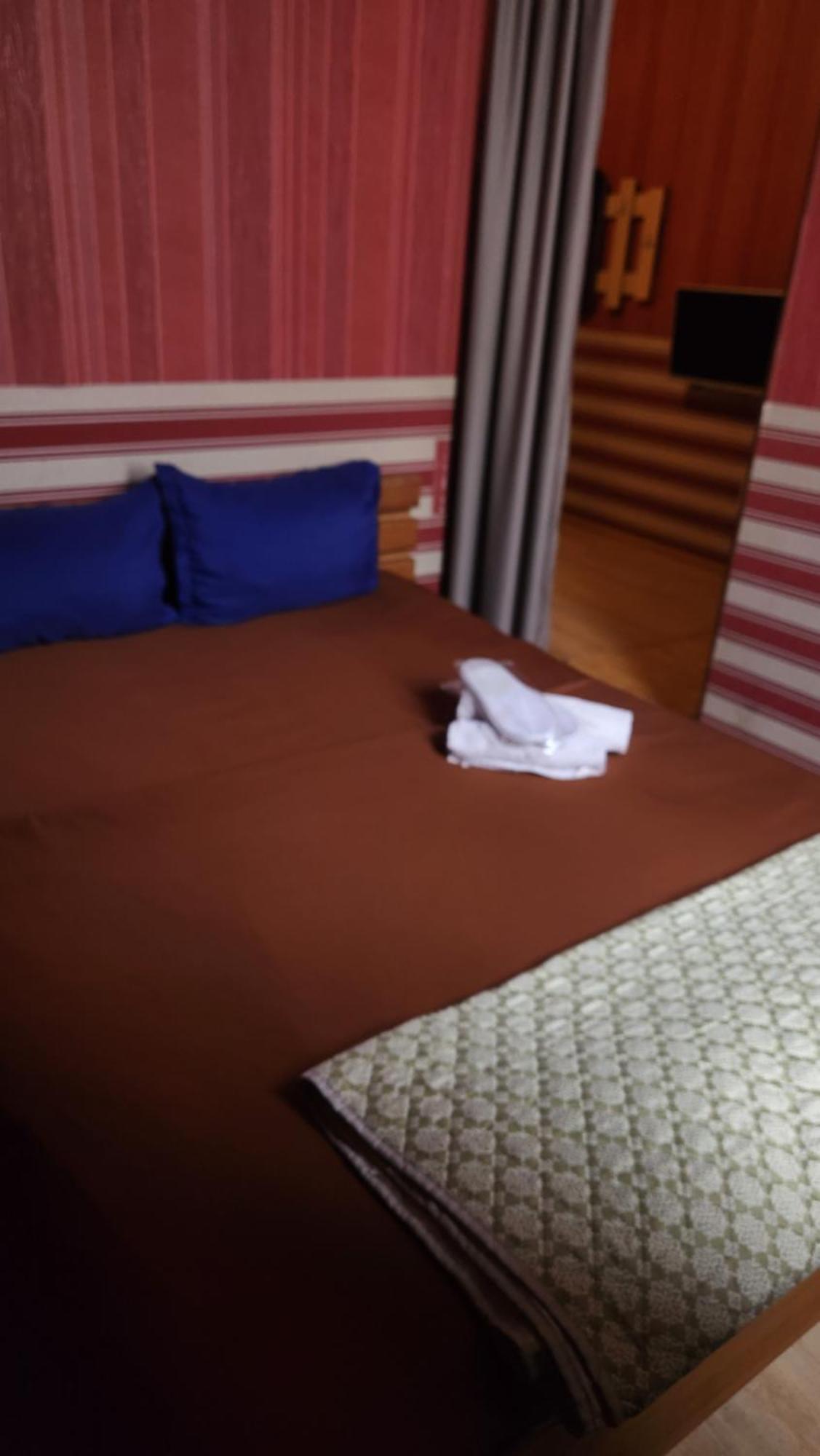 Hotel ,,Mega" Tiflis Exterior foto