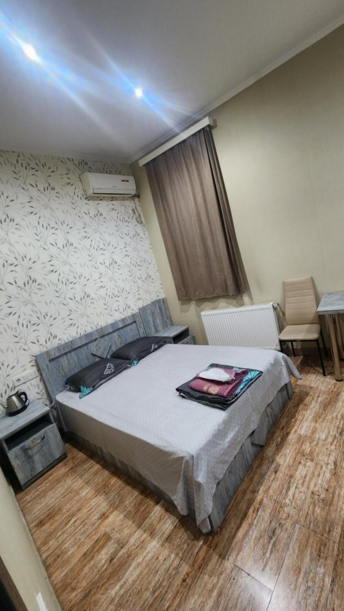 Hotel ,,Mega" Tiflis Exterior foto